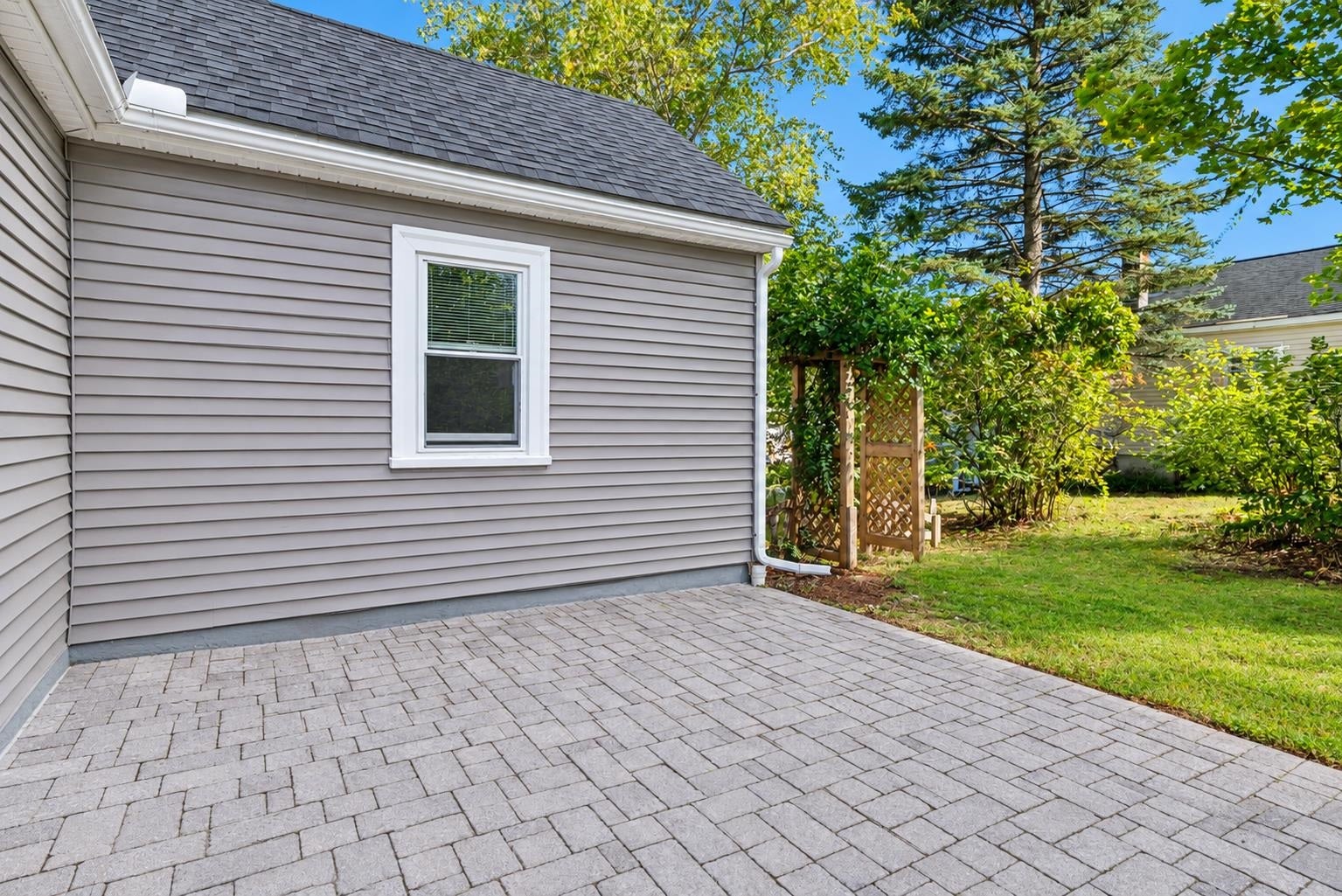 39 Hillside Avenue