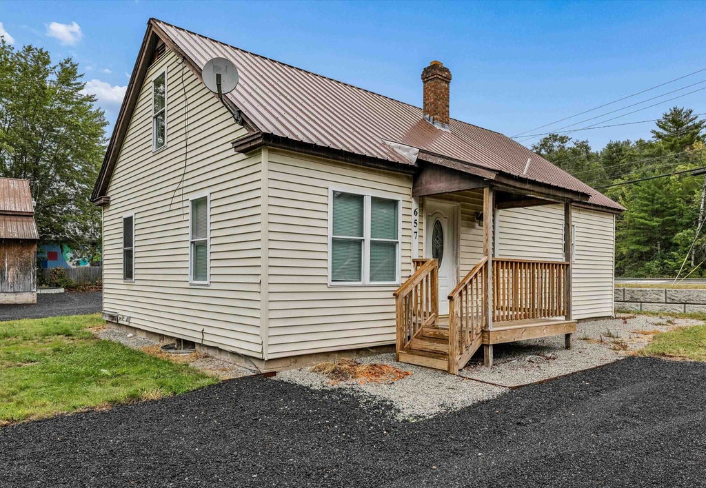 Photo of 657 W Swanzey Road, Swanzey, NH 03446 (MLS # 5109471)
