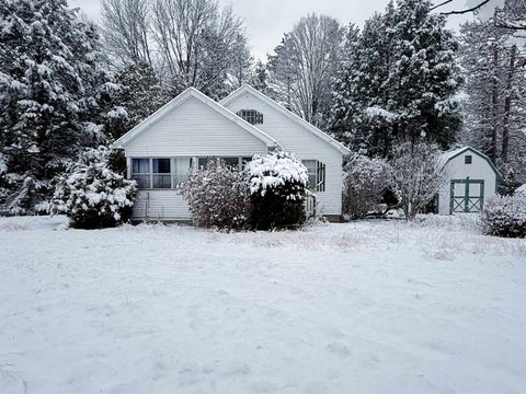 6 Scotland Road Kingston NH 03848