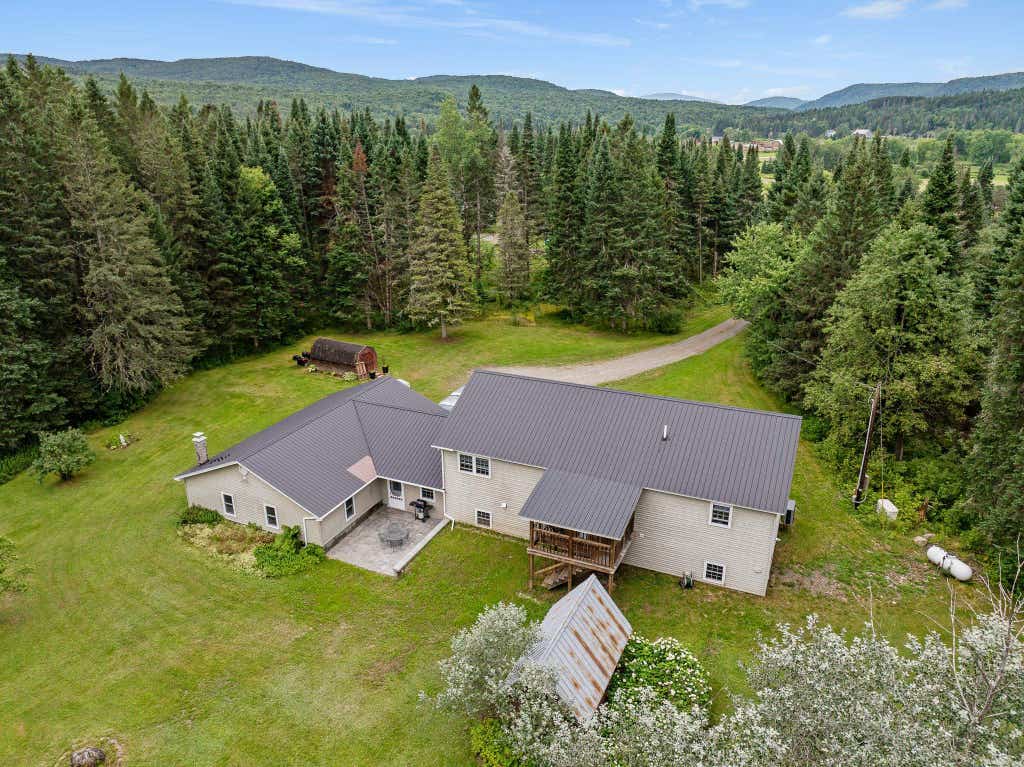 Photo of 29 Pine Tree Circle, Pittsburg, NH 03592 (MLS # 5104458)