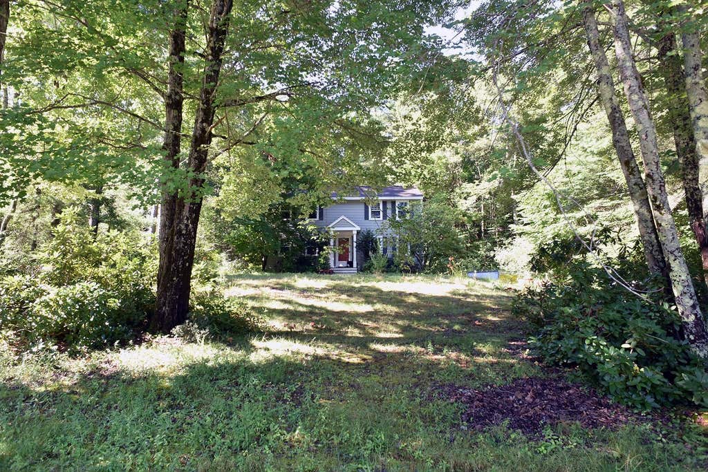 Photo of 35 Raeder Drive, Stratham, NH 03885 (MLS # 5103490)