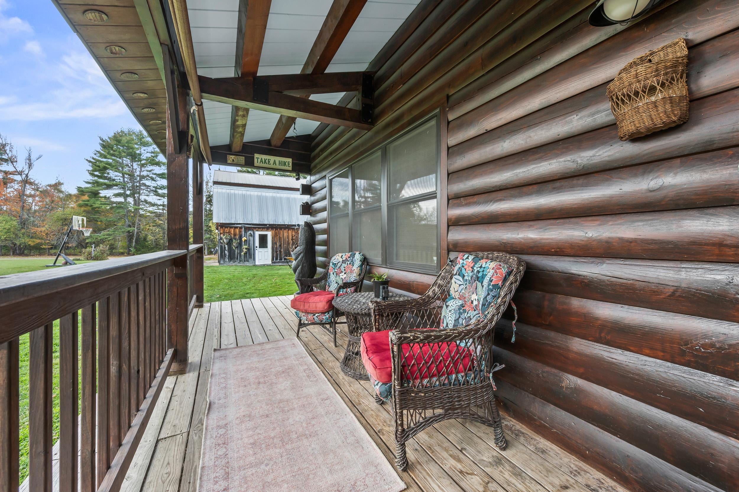 484 Lang Road