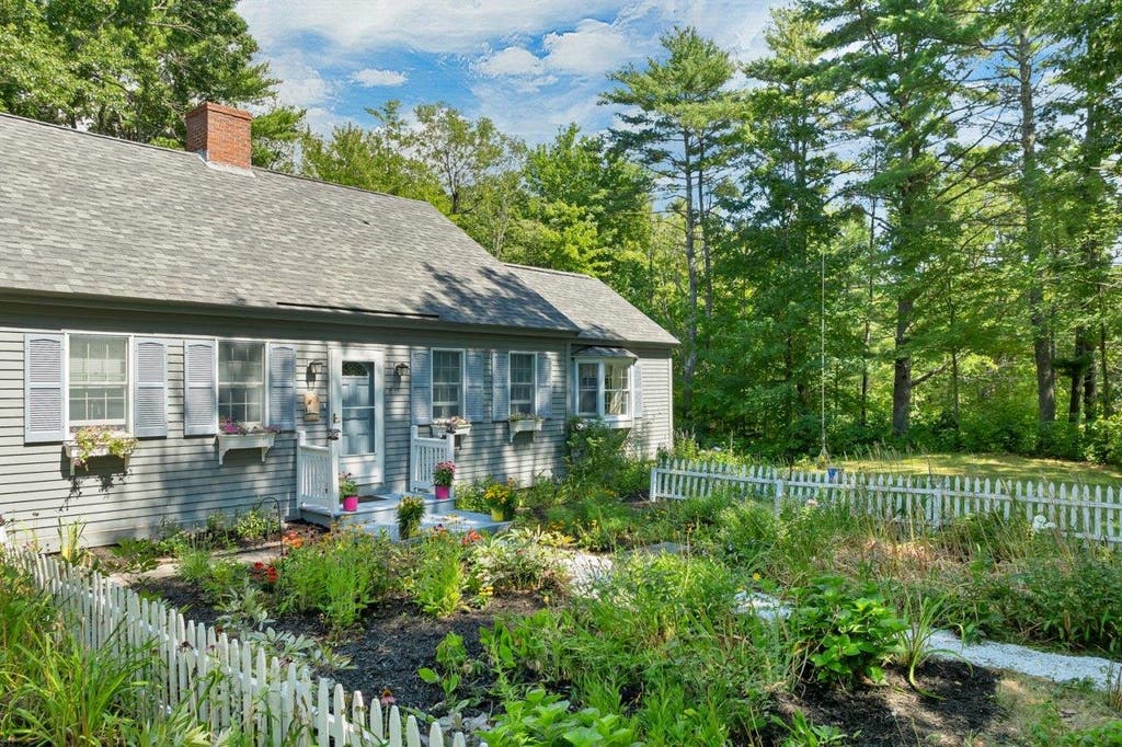 Photo of 98 Lyford Road, Brookfield, NH 03872 (MLS # 5104449)