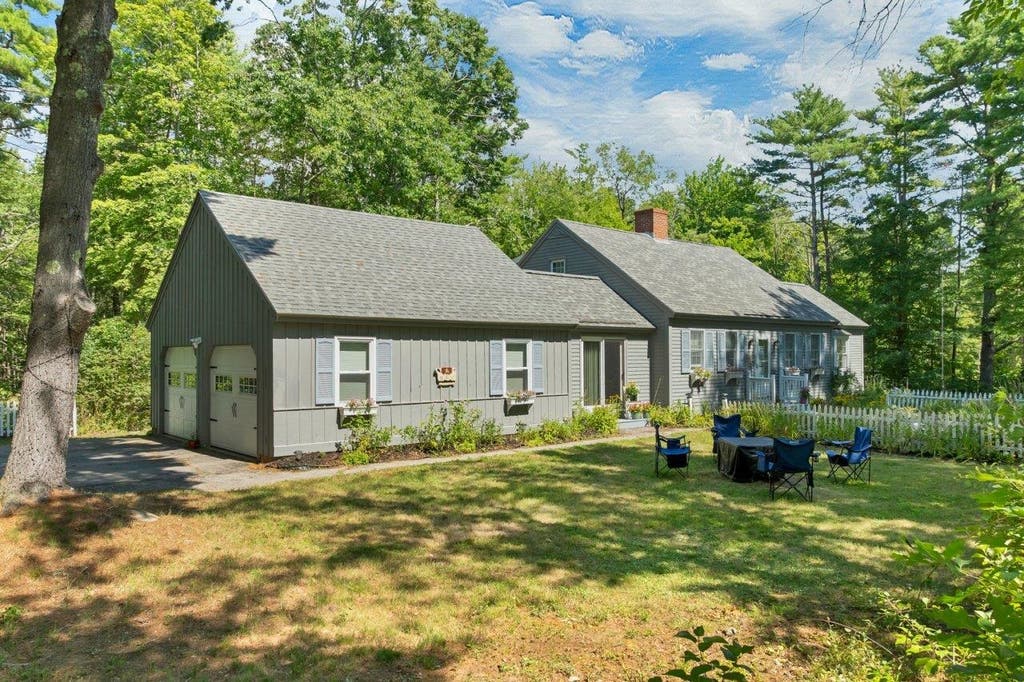 Photo of 98 Lyford Road, Brookfield, NH 03872 (MLS # 5104449)