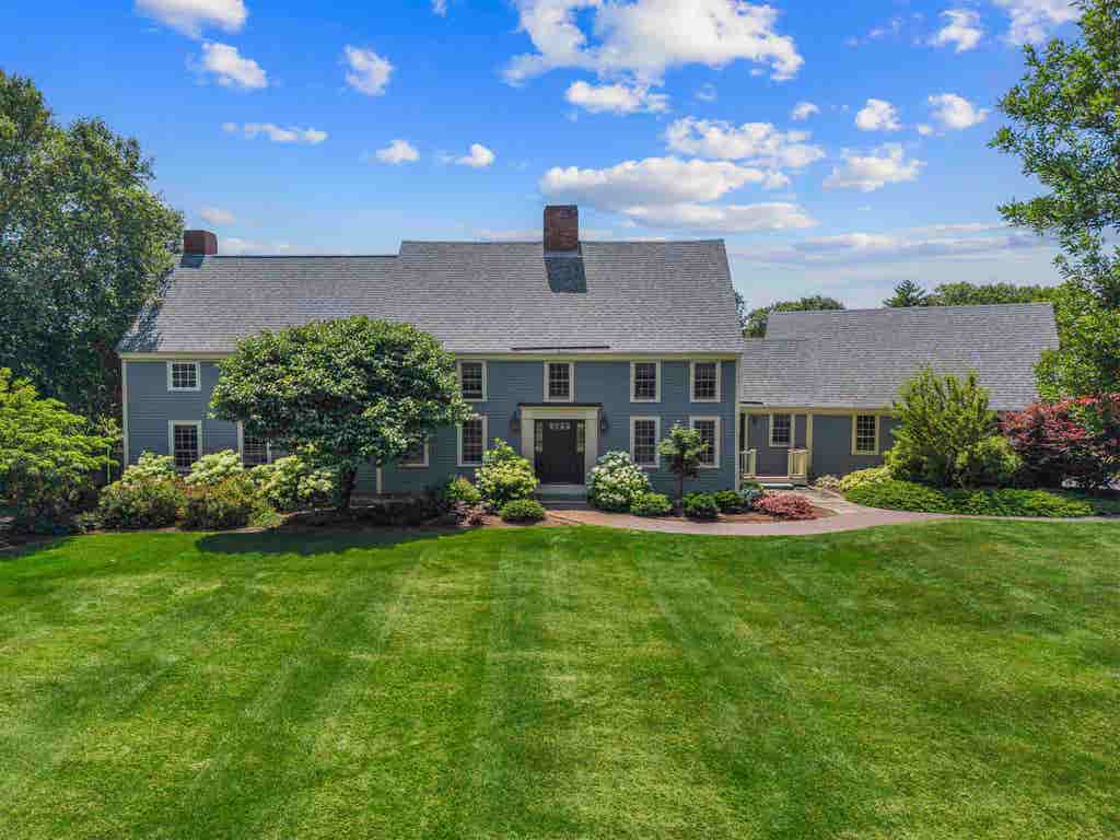Photo of 7290 Pleasant Street, Loudon, NH 03307 (MLS # 5102933)