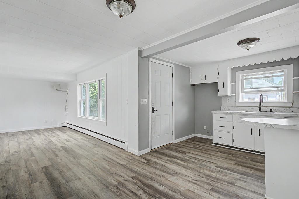 Photo of 257 Main Street, Somersworth, NH 03878 (MLS # 5104579)