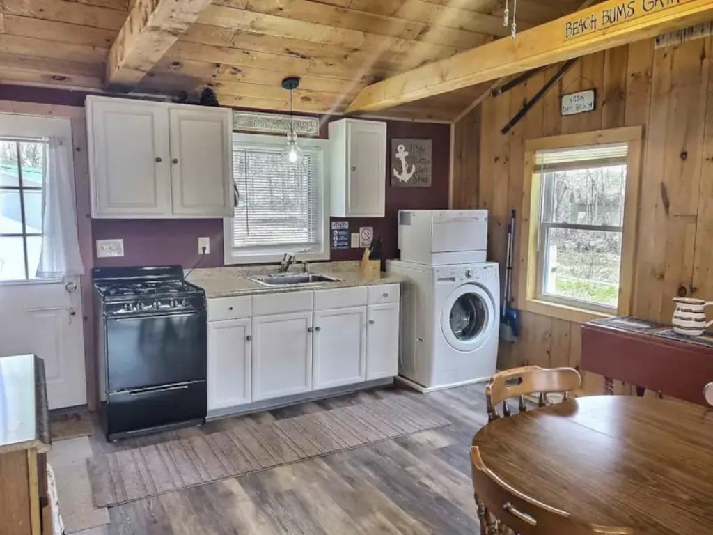 11 Indian Point Road