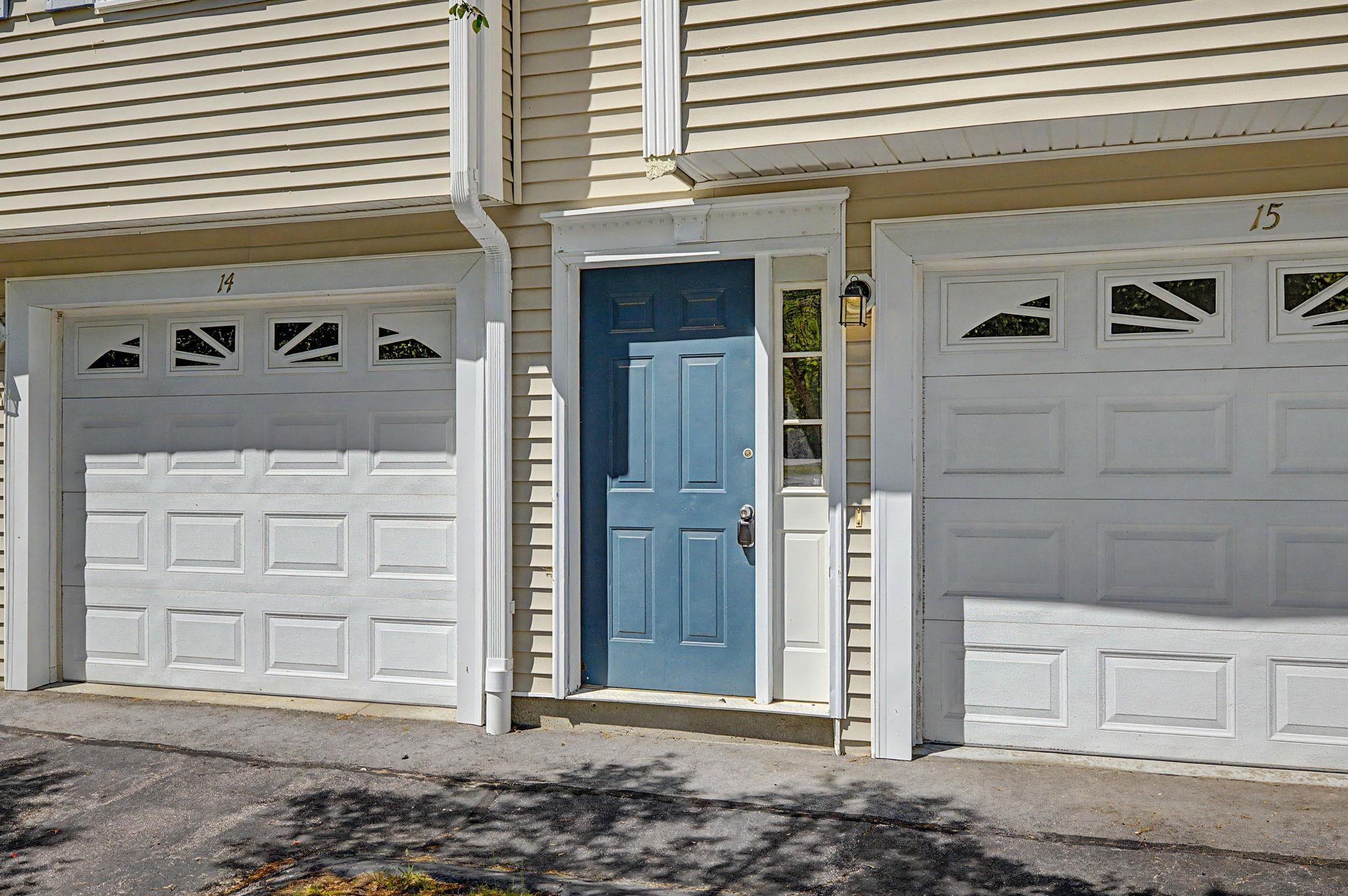 1029 S Mammoth Road 15