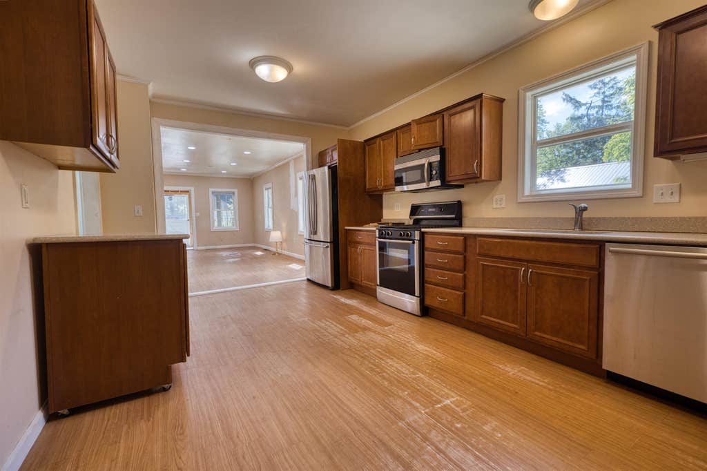 Photo of 11 Depot Square Street, Ossipee, NH 03814 (MLS # 5097194)