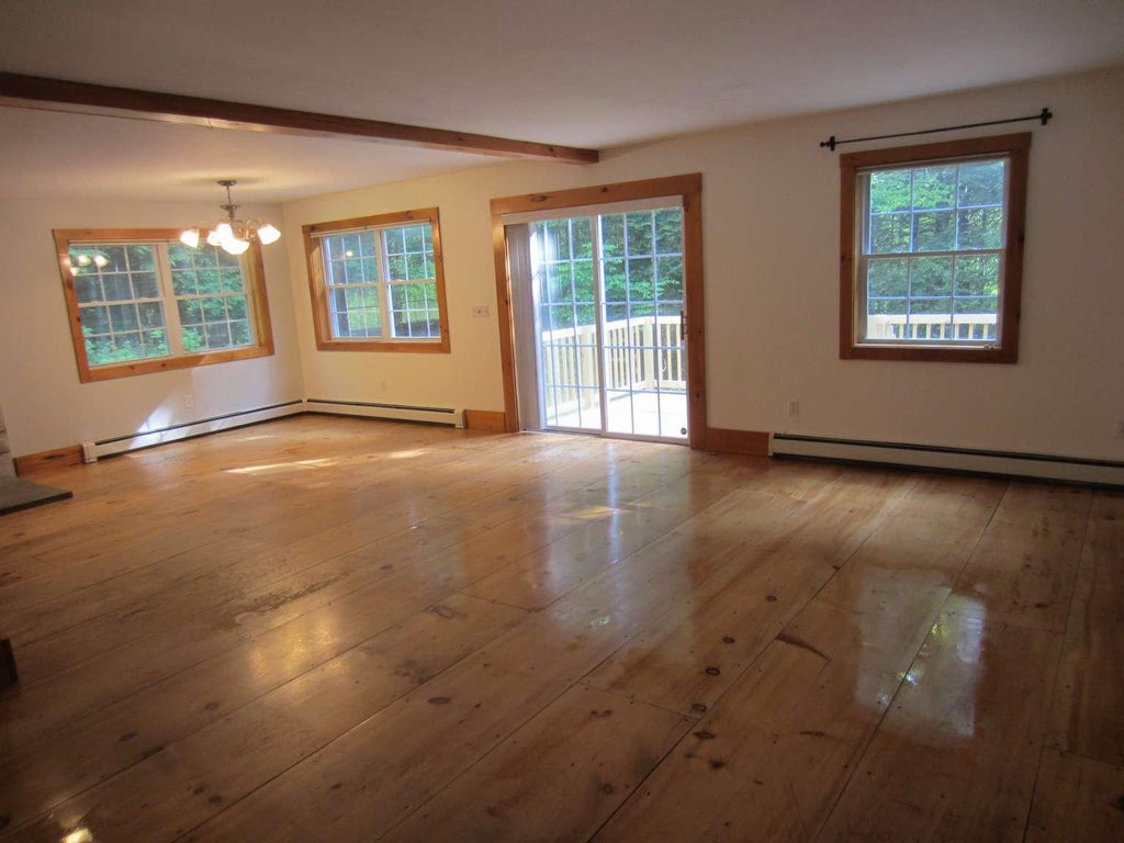 Photo of 114 Ledgewood Terrace, Bridgewater, NH 03222 (MLS # 5094847)