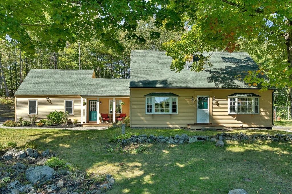Photo of 16 Fairway Heights Road, Center Harbor, NH 03226 (MLS # 5114959)