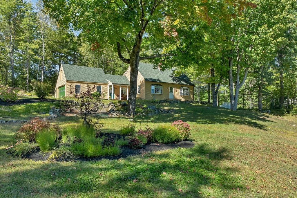 Photo of 16 Fairway Heights Road, Center Harbor, NH 03226 (MLS # 5114959)