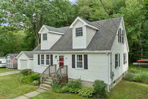 Photo of 55 School Street, Salem, NH 03079 (MLS # 5097811)
