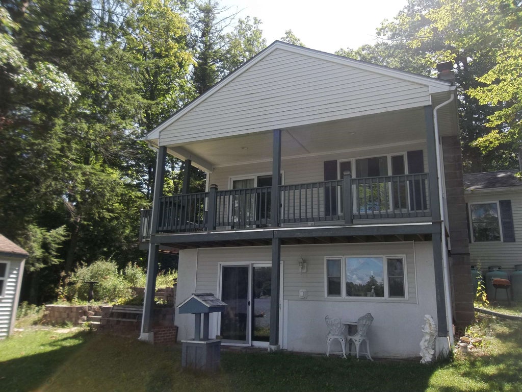 Photo of 82 Ridge Road, Barnstead, NH 03225 (MLS # 5109500)