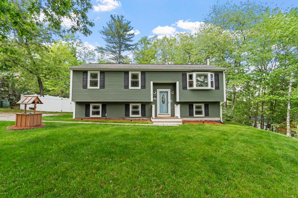 Photo of 9 Ford Avenue, Salem, NH 03079 (MLS # 5090565)