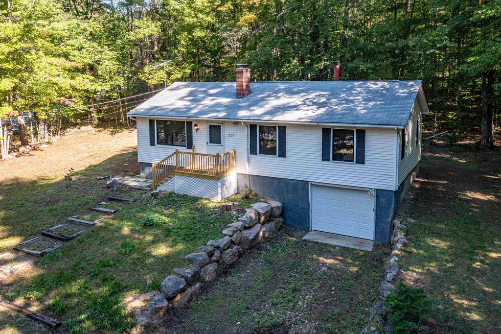 Photo of 204 Intervale Cross Road, Conway, NH 03860 (MLS # 5111335)