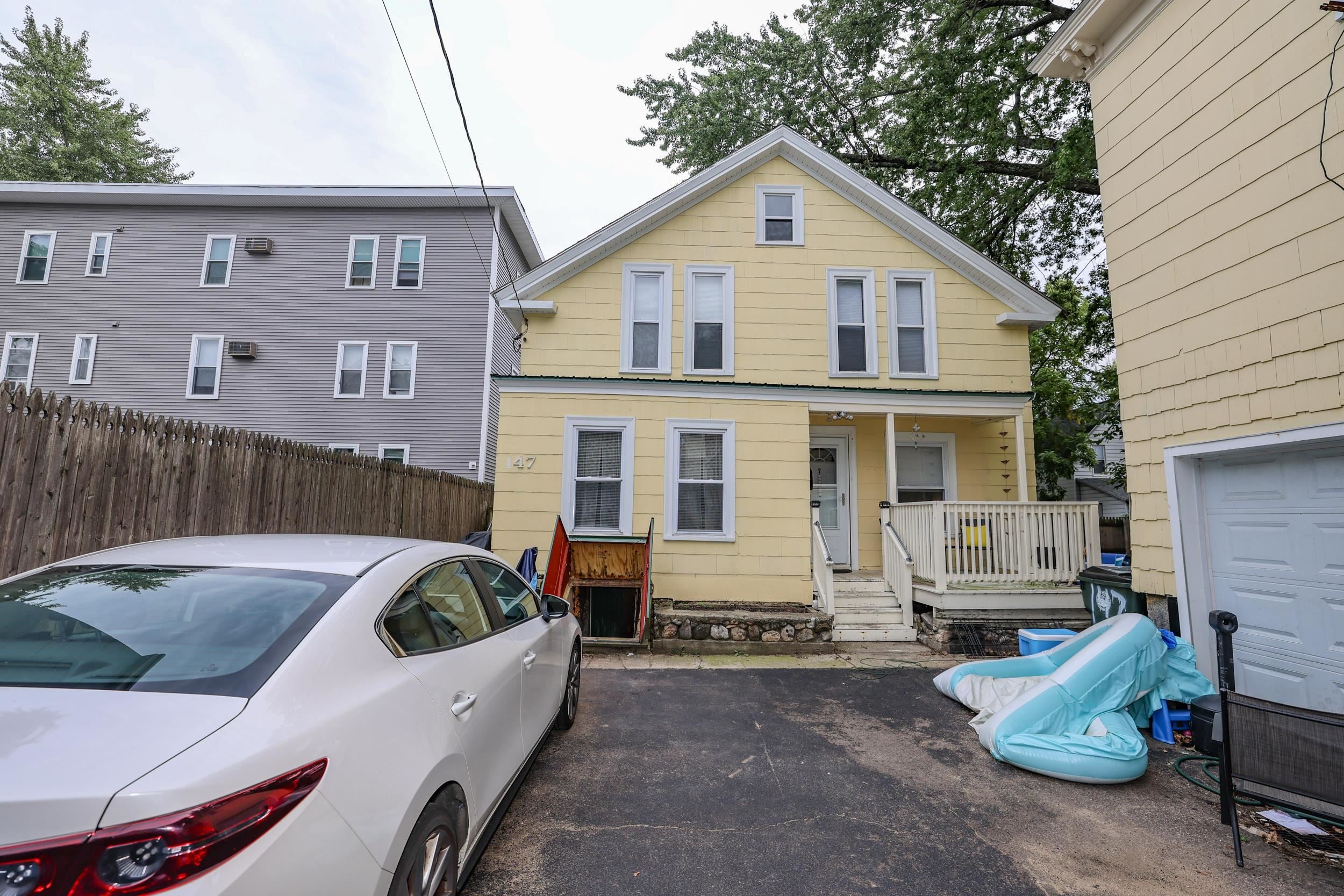 145-147 Pearl Street