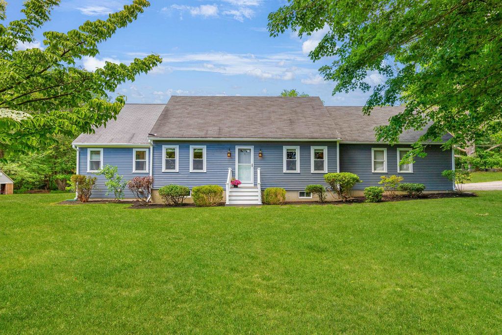 Photo of 2 Sanborn Road, Hampton Falls, NH 03844 (MLS # 5096355)