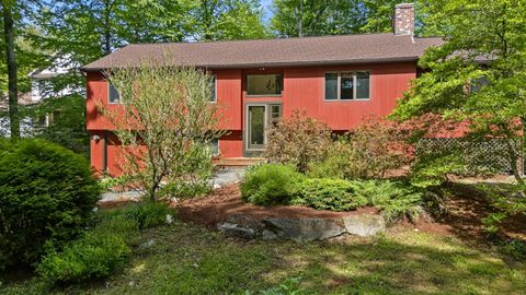 Photo of 8 Sunset Walk, Enfield, NH 03748 (MLS # 5093206)