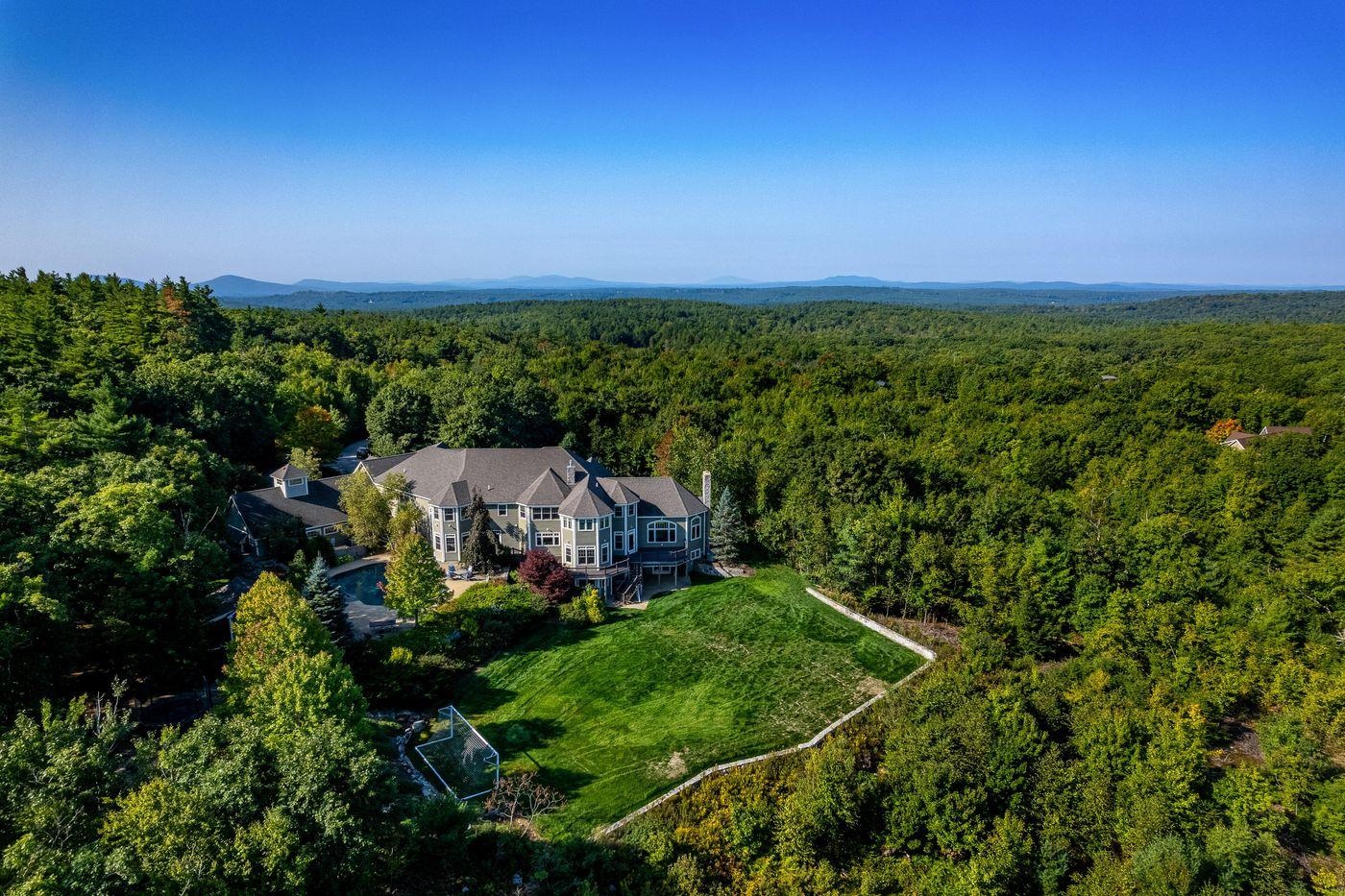 6 Crescent Drive