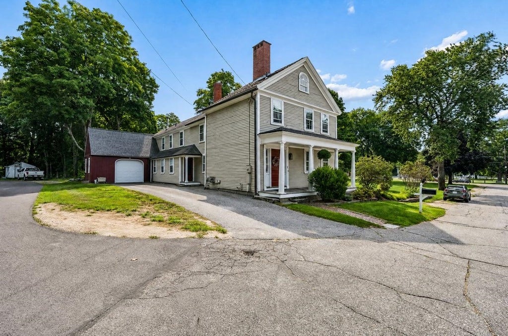Photo of 1 Old Jailhouse Road, Amherst, NH 03031 (MLS # 5104749)