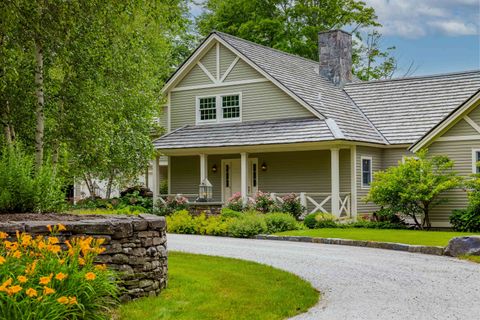 Photo of 6 Sunset Ridge Road, Winhall, VT 05340 (MLS # 5101868)