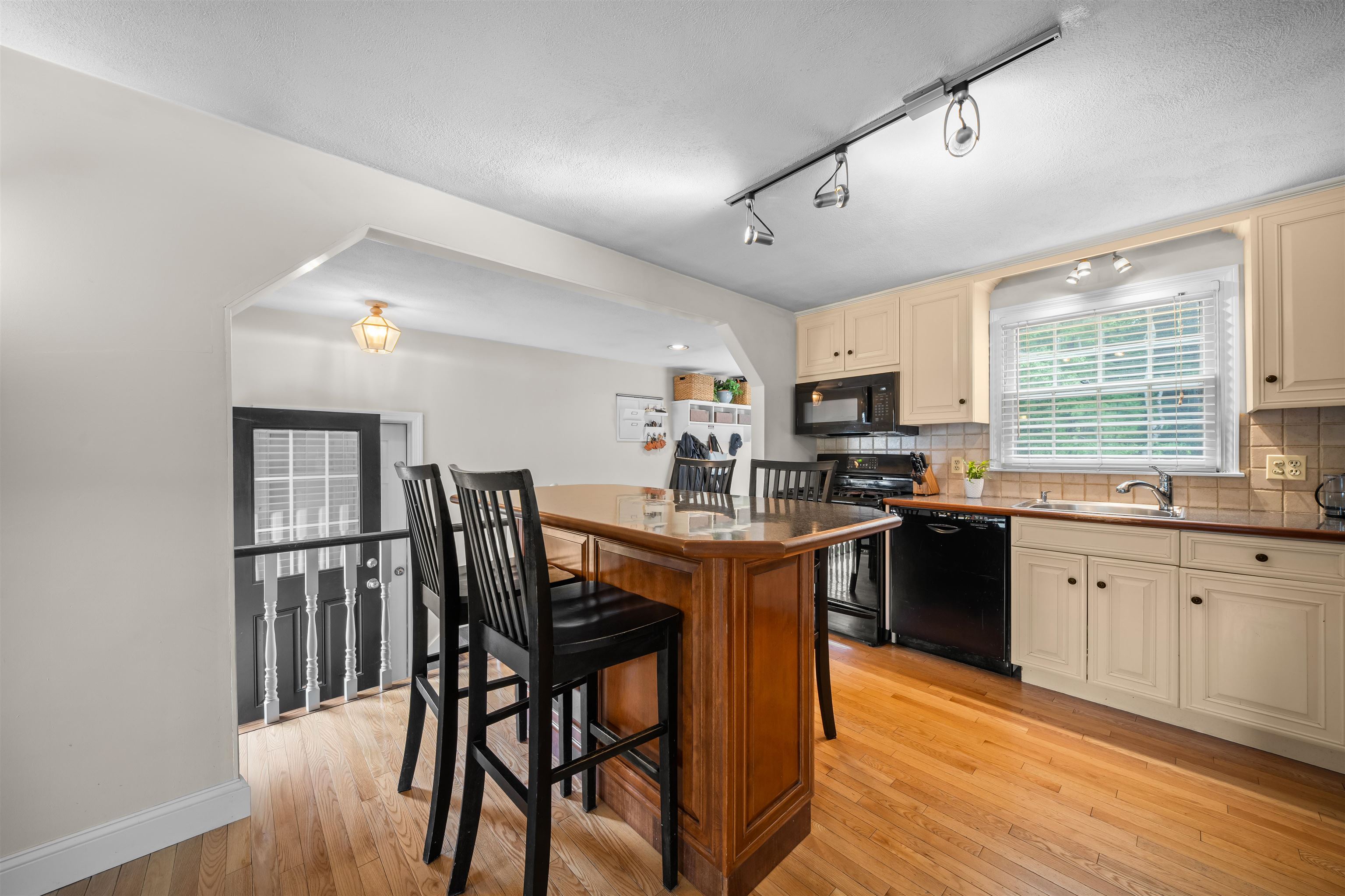 19 Baymeadow Drive