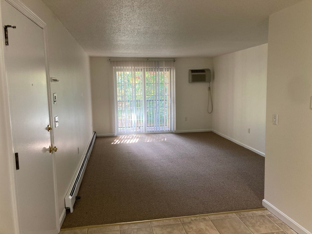 Photo of 2108 White Cedar Boulevard, Portsmouth, NH 03801 (MLS # 5108386)