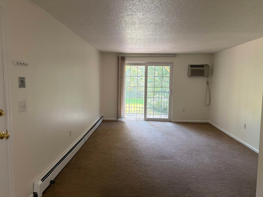 Photo of 2108 White Cedar Boulevard, Portsmouth, NH 03801 (MLS # 5108386)