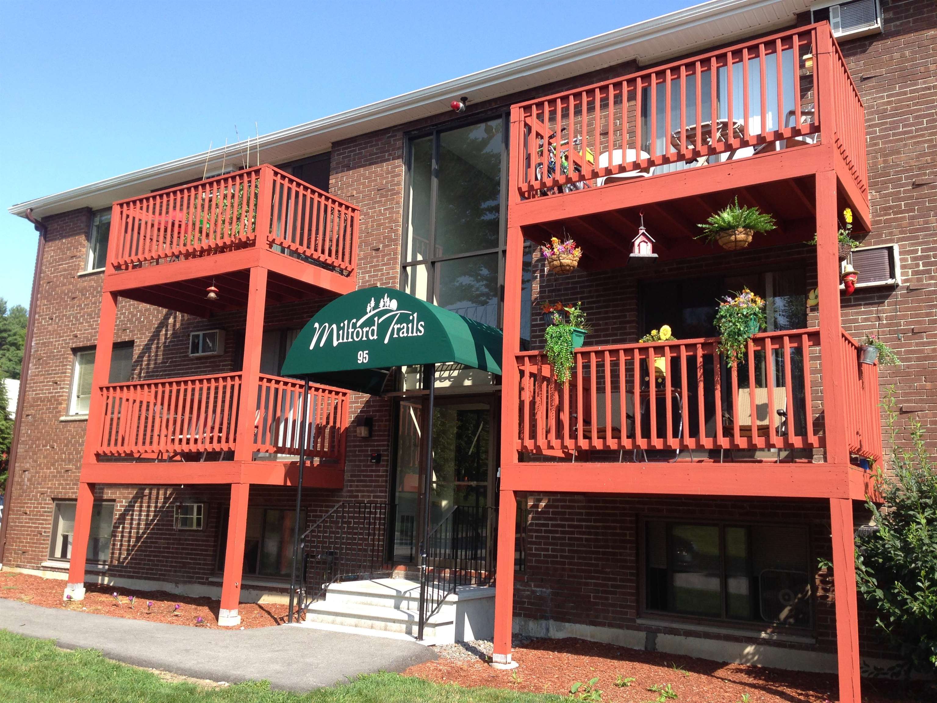 99 Powers Street 173