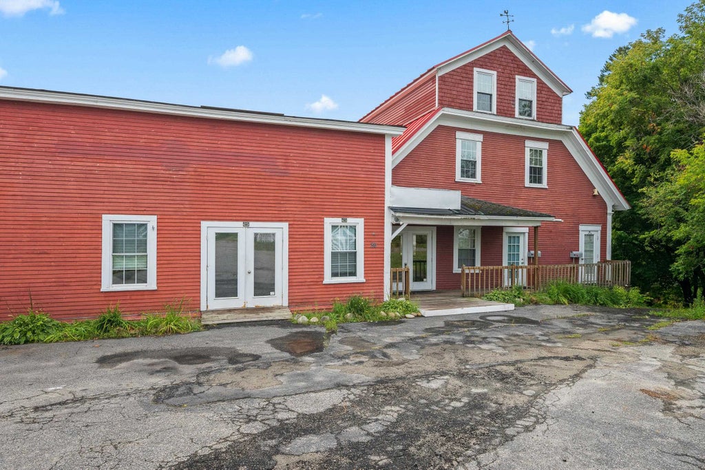 Photo of 36 King Square, Whitefield, NH 03598 (MLS # 5109333)
