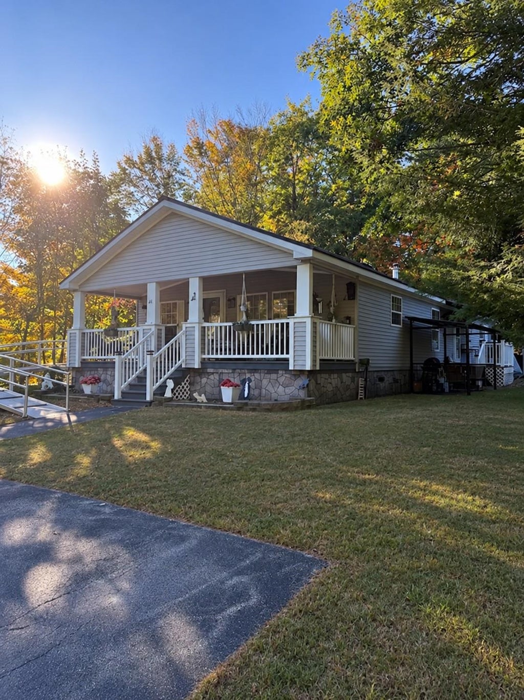 Photo of 46 Ivy Lane, Farmington, NH 03835 (MLS # 5114819)