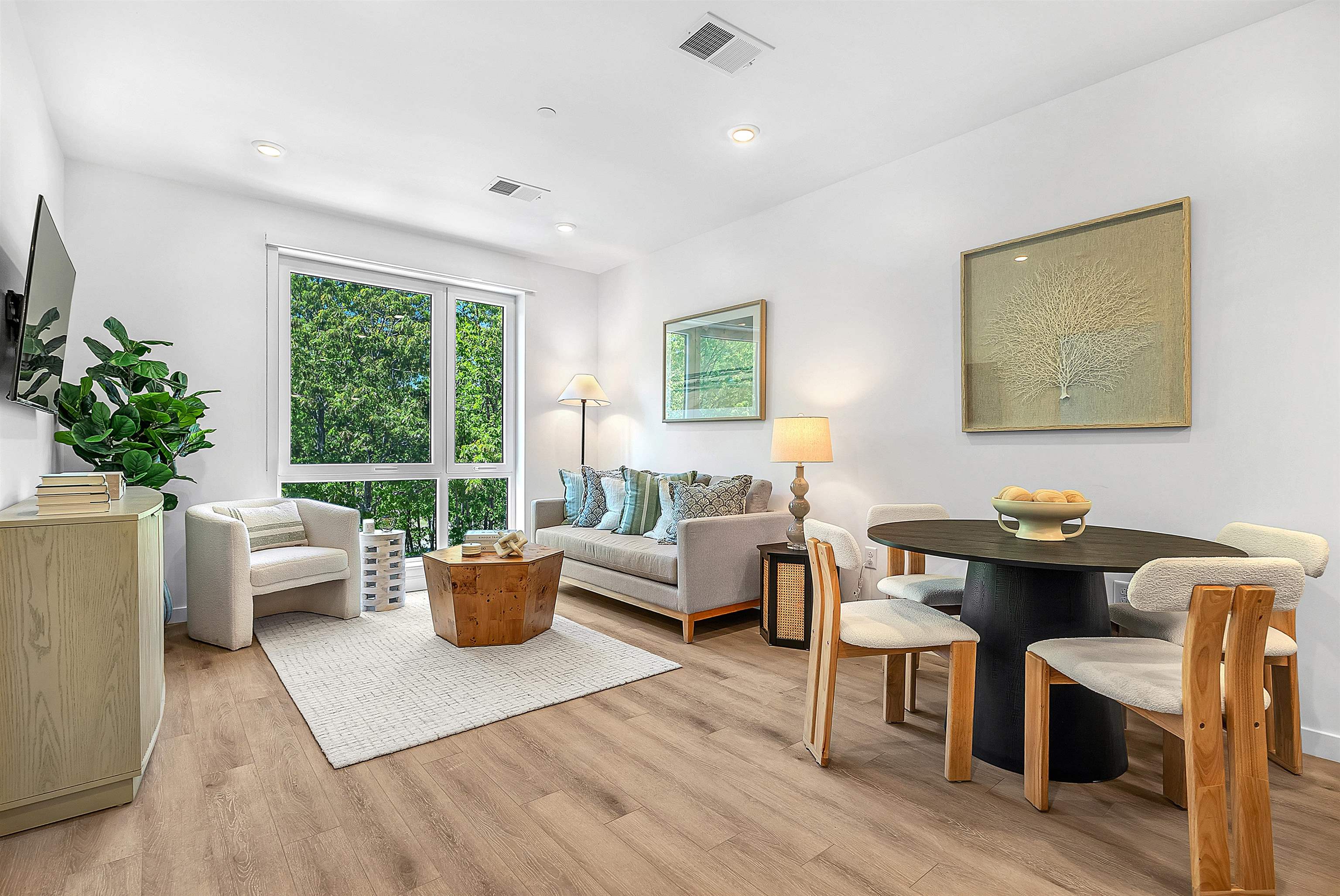 80 Constitution Avenue 307
