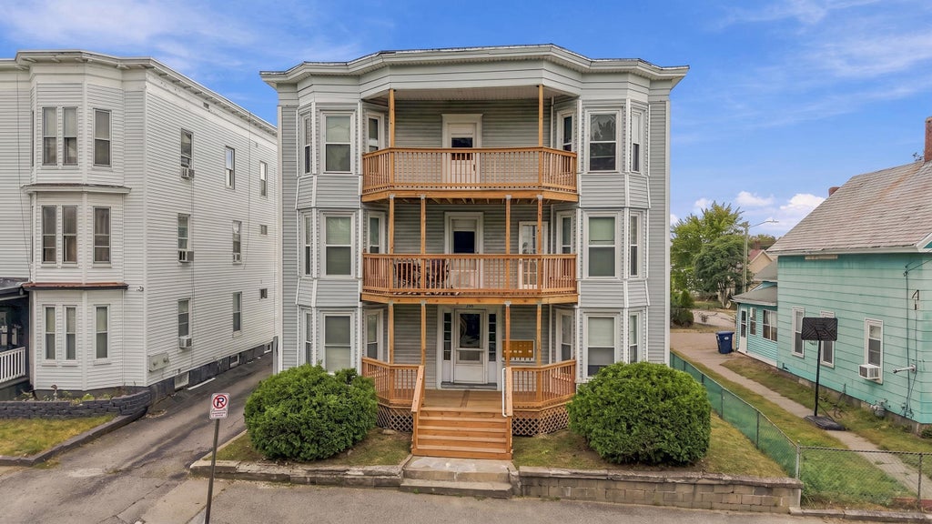 Photo of 406 Belmont Street, Manchester, NH 03103 (MLS # 5110849)