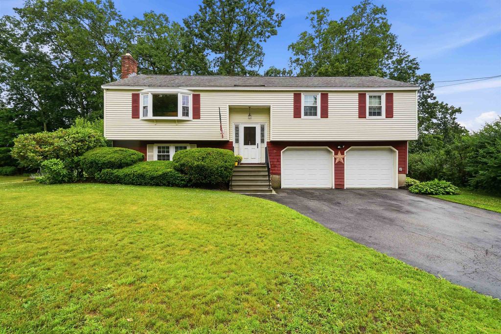 Photo of 26 Veronica Avenue, Salem, NH 03079 (MLS # 5096397)