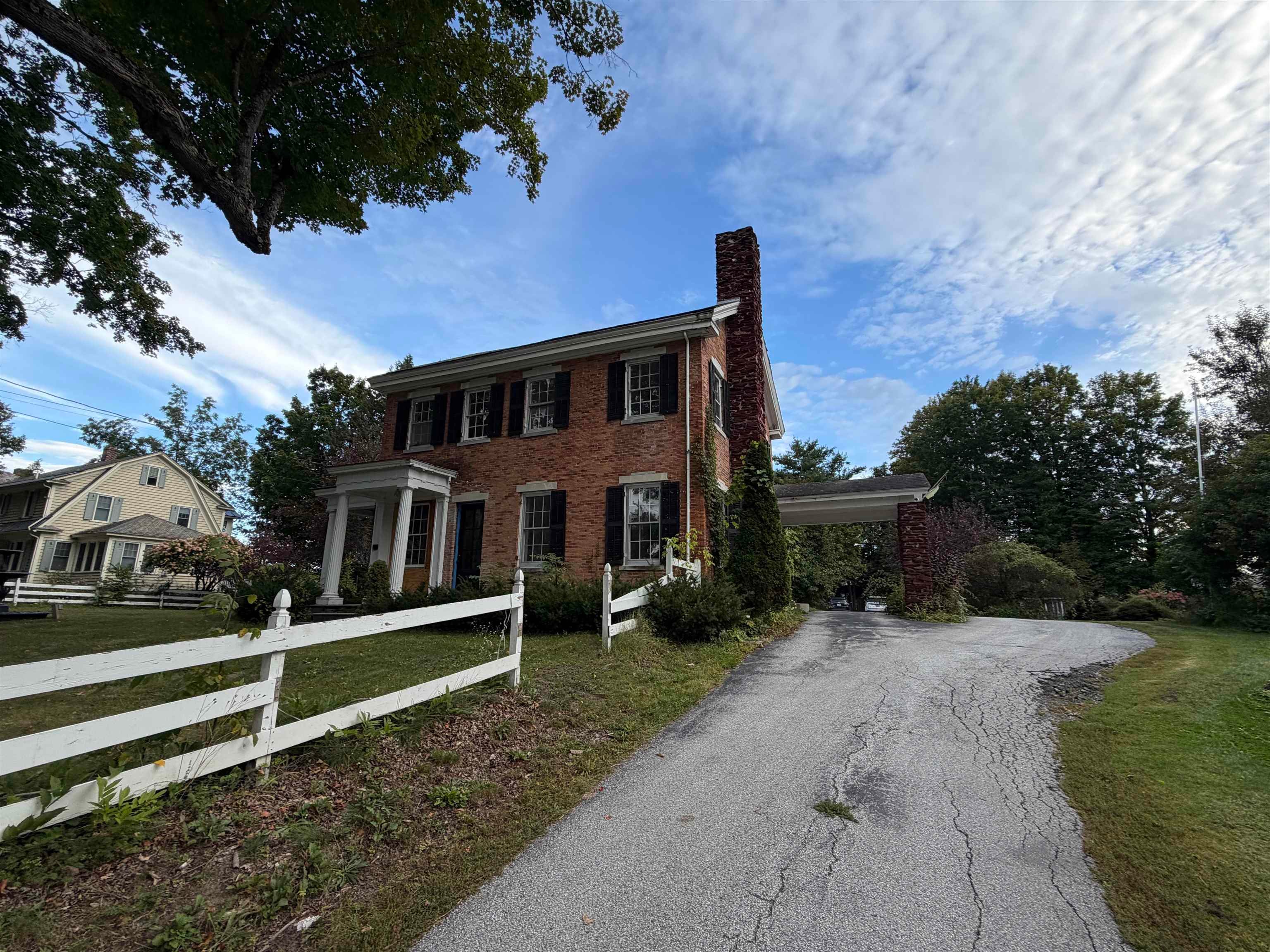 82 East Main Street 2