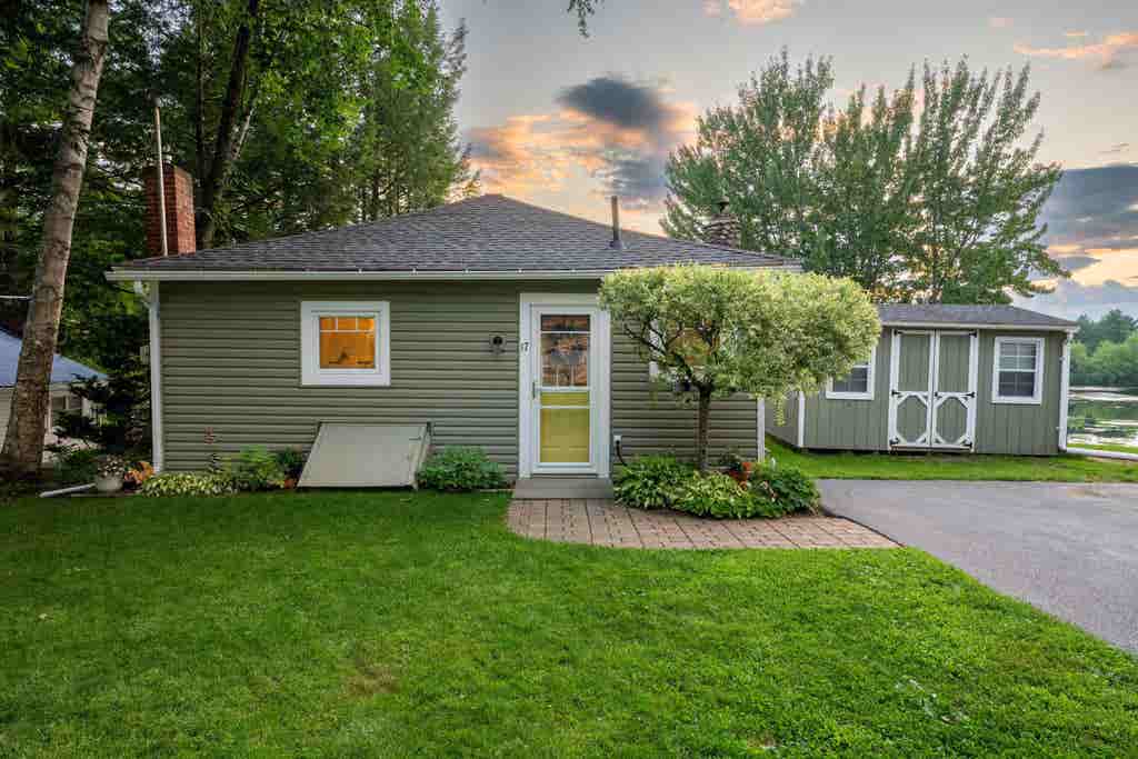 Photo of 17 Waters Edge Road, Swanzey, NH 03431 (MLS # 5103245)