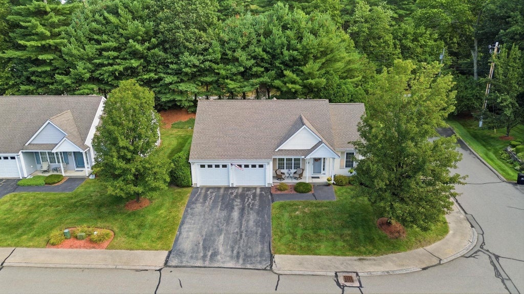 Photo of 1 Fernwood Drive #1, Litchfield, NH 03052 (MLS # 5110382)