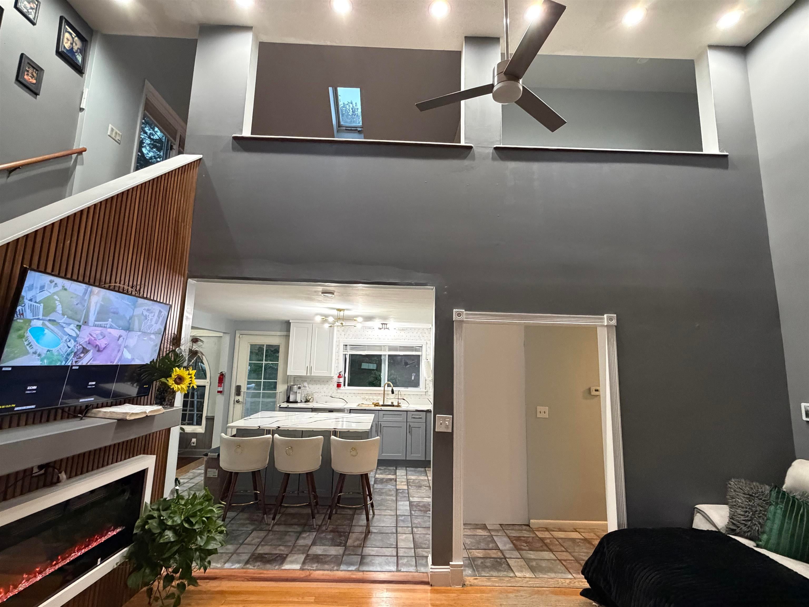 123 South Jewett Street