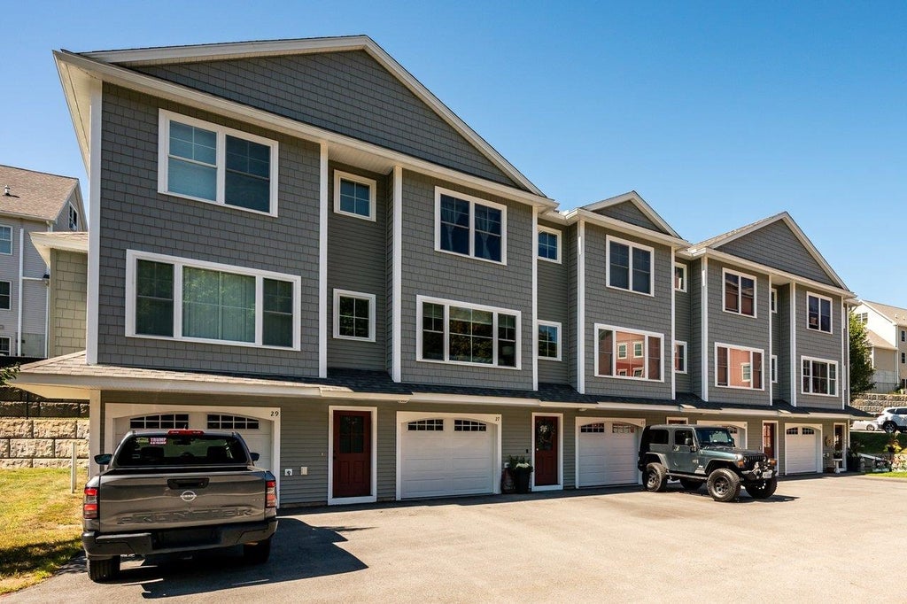 Photo of 27 Fownes Mill Court #17, Rochester, NH 03867 (MLS # 5108064)