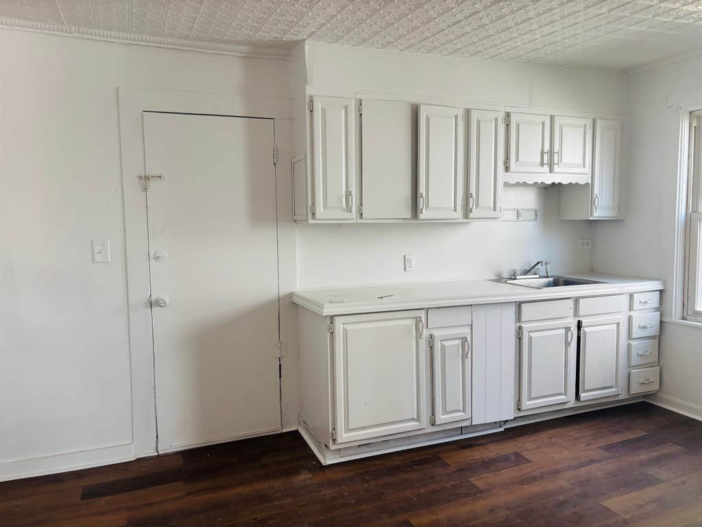 Photo of 5 Shedds Avenue, Nashua, NH 03060 (MLS # 5094694)