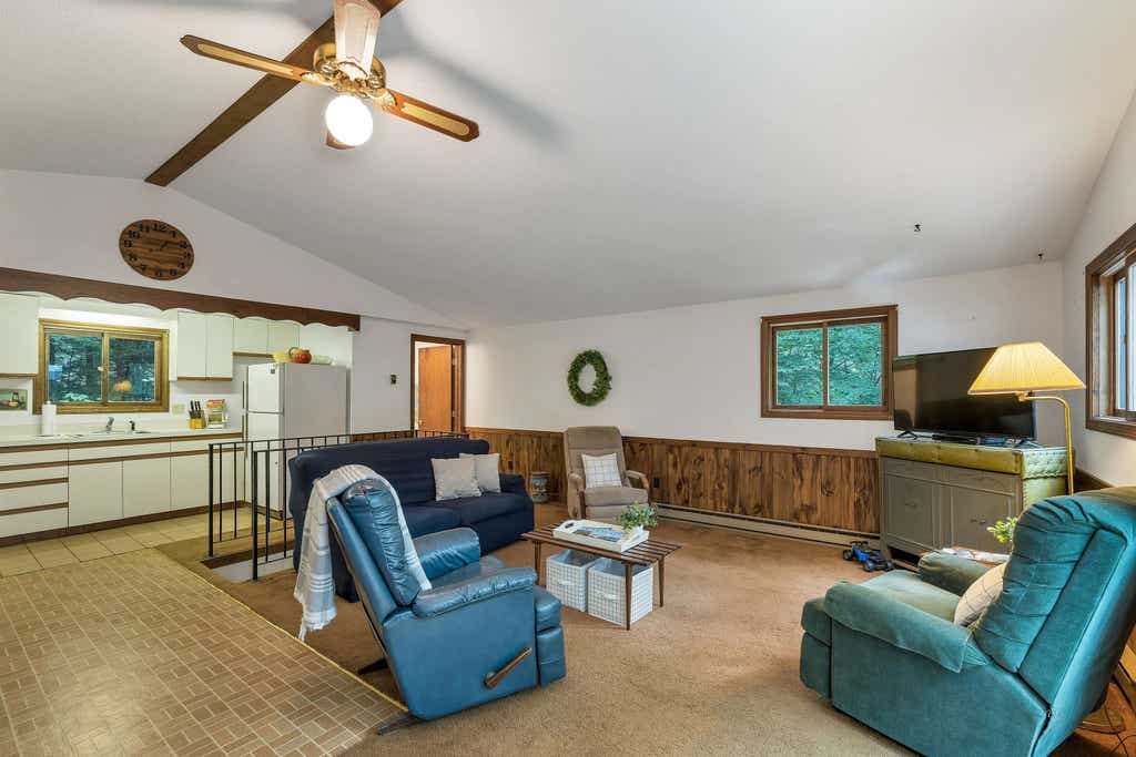 Photo of 13 Valley Road, Tuftonboro, NH 03816 (MLS # 5101488)