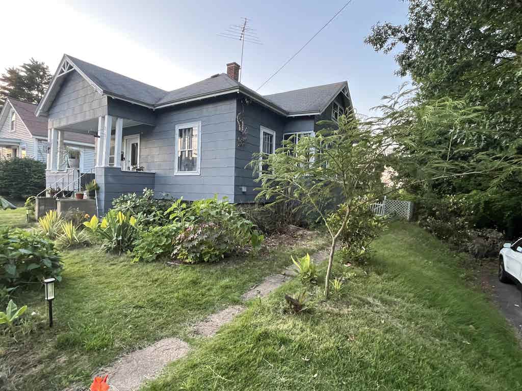 Photo of 315 Mast Road, Manchester, NH 03102 (MLS # 5095420)