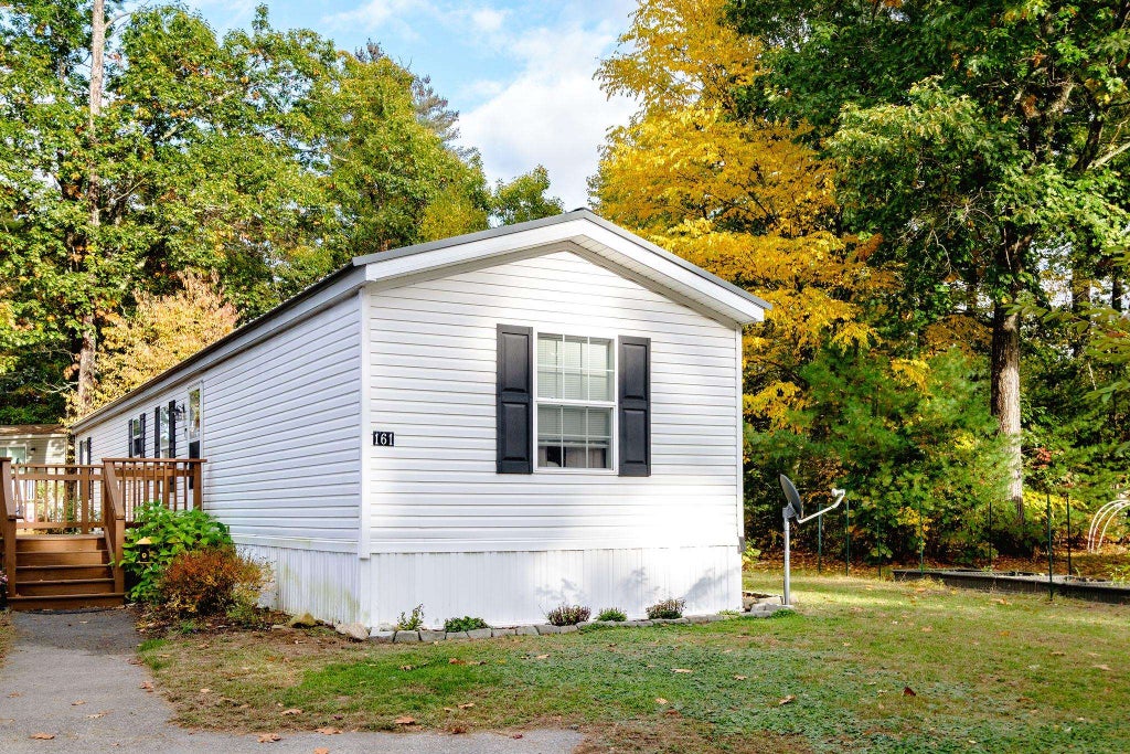 Photo of 161 Roberts Road, Barrington, NH 03825 (MLS # 5114419)