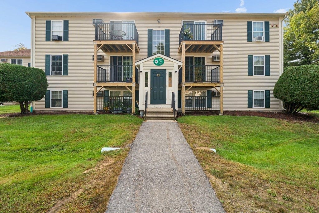 Photo of 2102 White Cedar Boulevard #2102, Portsmouth, NH 03801 (MLS # 5109382)