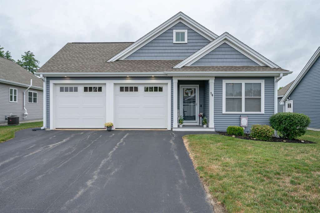 Photo of 14 Pasture Lane #32, Nashua, NH 03062 (MLS # 5102693)