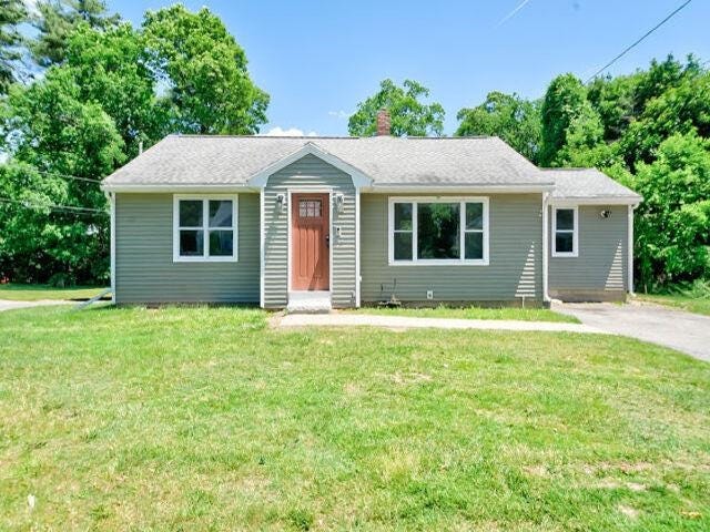 Photo of 827 Nashua Road, Dracut, MA 01826 (MLS # 5094315)