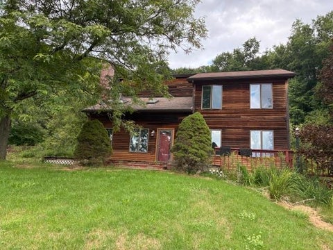 Photo of 735 Granger Hollow Road, Shaftsbury, VT 05257 (MLS # 5106851)