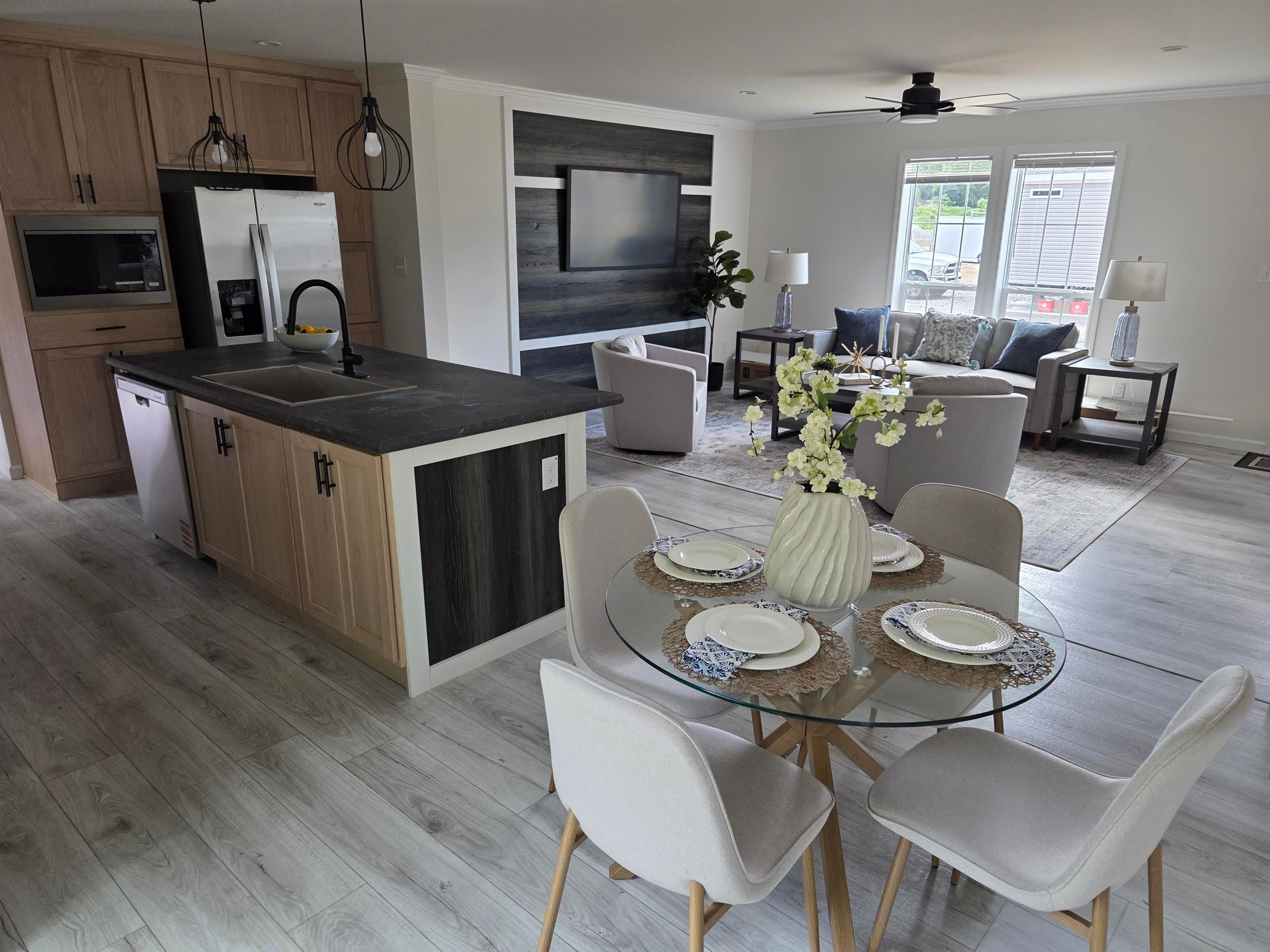4 Quartz Way