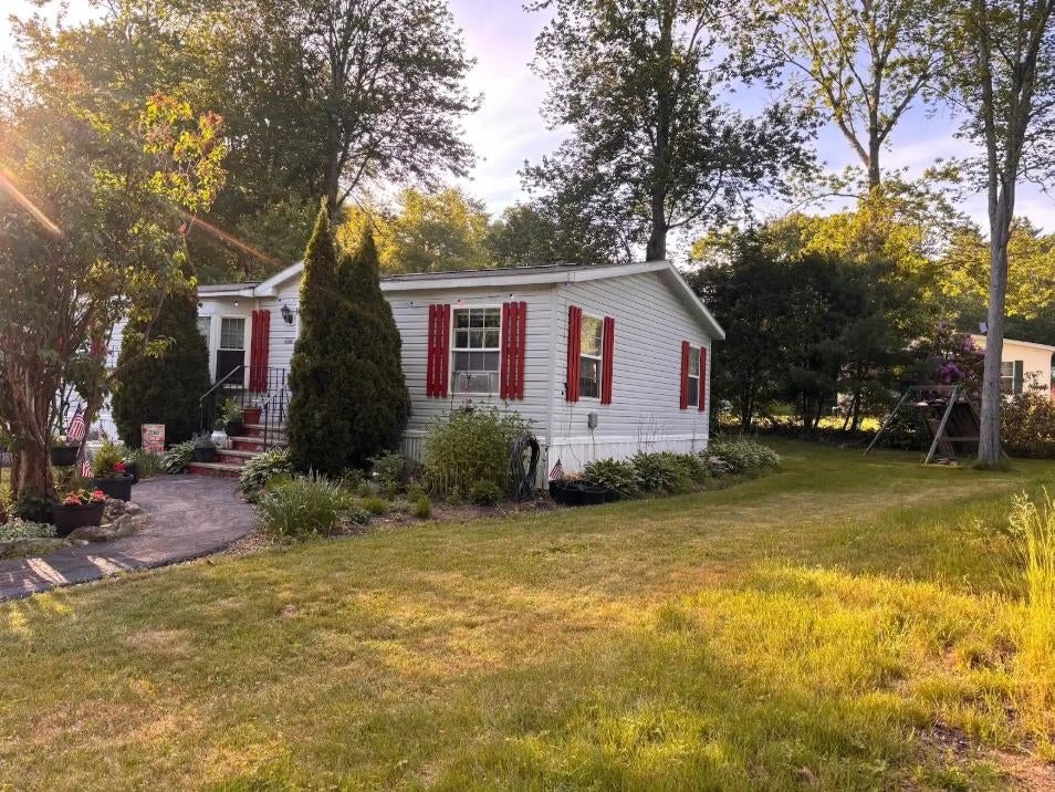 Photo of 446 Emerald Drive, Barrington, NH 03825 (MLS # 5093567)